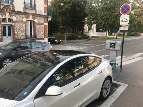 Borne de recharge de véhicules électriques Territorie dénergie Charging Station Chartres