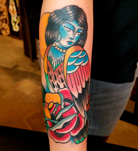 Explore tattoo ideas for father daughter, creative tattoo ideas in Los Angeles, available at Tinta Rebelde hardcore tattoo