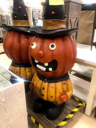 Department Store «HomeGoods», reviews and photos, 162 Everett Ave, Chelsea, MA 02150, USA