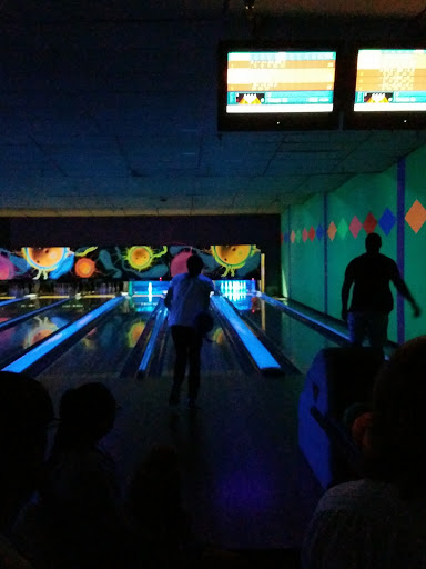 Bowling Alley «Blackiston real bowl», reviews and photos, 1516 Blackiston Mill Rd, Clarksville, IN 47129, USA