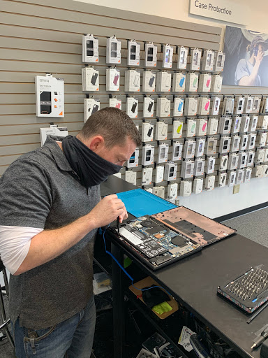 Electronics Repair Shop «CPR Cell Phone Repair Wichita», reviews and photos, 6810 W Kellogg Dr #100, Wichita, KS 67209, USA