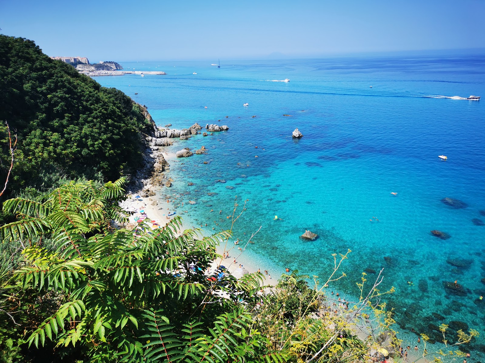 Photo of Michelino Beach and its beautiful scenery