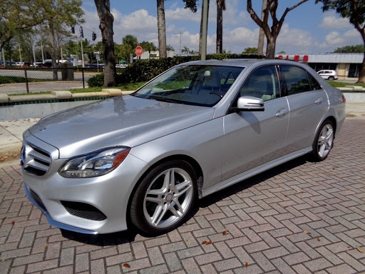 Used Car Dealer «Rolling Wheels Inc», reviews and photos, 125 E Sunrise Blvd, Fort Lauderdale, FL 33304, USA