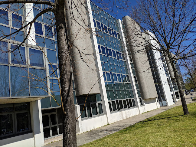 Avaliações doBiblioteca Geral da Universidade do Minho em Braga - Livraria