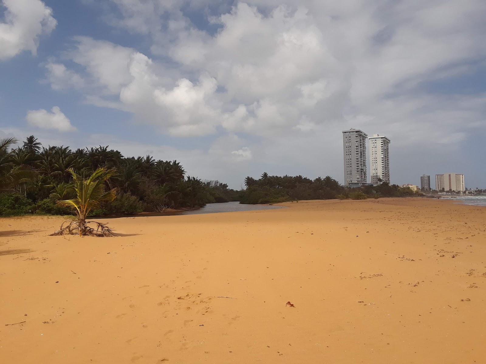 Φωτογραφία του Playa Migel με μακρά ευθεία ακτή