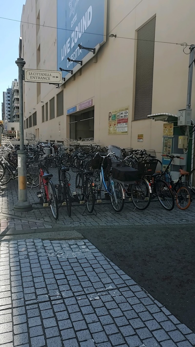 【自転車】スイッパ- LA CITTADELLA（ラ チッタ デッラ）駐輪場