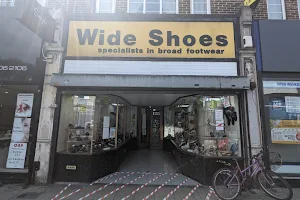 Wide Shoes image