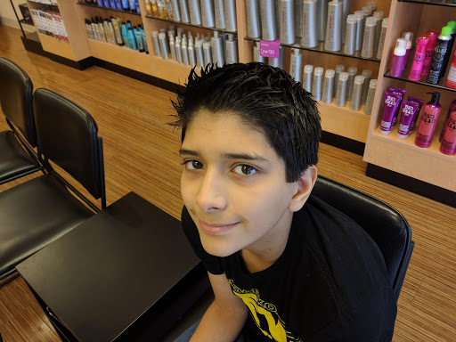 Hair Salon «TGF Hair Salon», reviews and photos, 1235 Kingwood Dr, Kingwood, TX 77339, USA