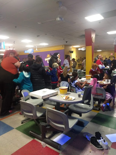 Bowling Alley «Farmingdale Lanes», reviews and photos, 999 Conklin St A, Farmingdale, NY 11735, USA