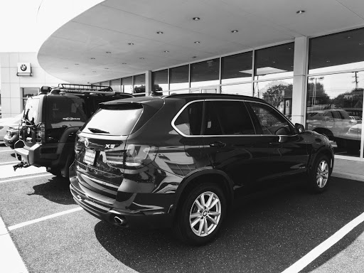 BMW Dealer «Thompson BMW», reviews and photos