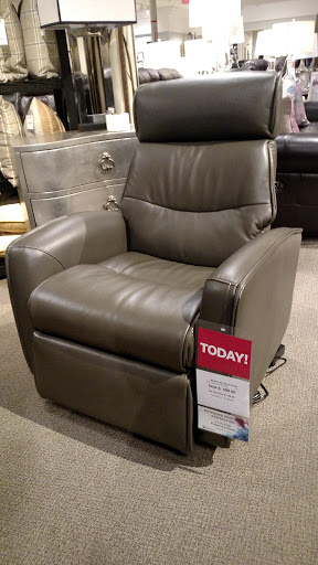 Furniture Store «Art Van Furniture - Ann Arbor», reviews and photos, 425 E Eisenhower Pkwy, Ann Arbor, MI 48108, USA