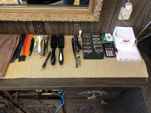 Barber Shop «West Plaza Barber Shop», reviews and photos, 1911 W Galena Blvd, Aurora, IL 60506, USA