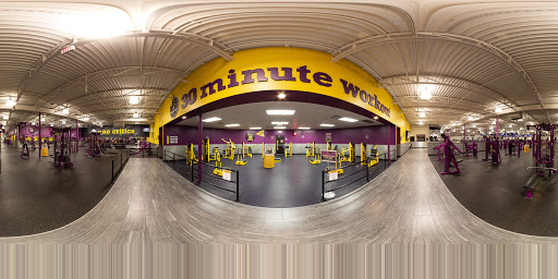 Gym «Planet Fitness», reviews and photos, 1007 E Grand River Ave, Brighton, MI 48116, USA