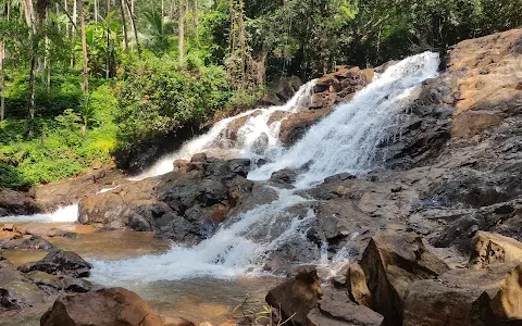 Chamadka Waterfalls image