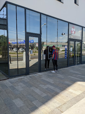 Dustributer du billet à Saint-Herblain
