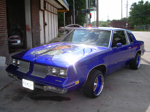 Auto Body Shop «Vargas Custom Body Shop», reviews and photos, 4201 E 31st St, Kansas City, MO 64128, USA