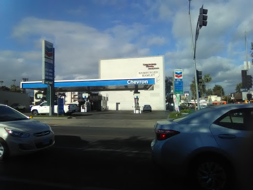 Gas Station «Chevron», reviews and photos, 14505 Ventura Blvd, Sherman Oaks, CA 91403, USA