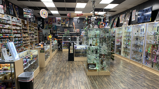 Tobacco Shop «Puff&Pass Smoke Shop», reviews and photos, 14151 Ramona Blvd #2B, Baldwin Park, CA 91706, USA