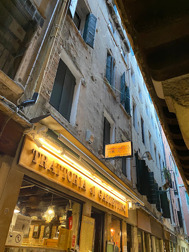 Knife and fork breakfasts in Venice