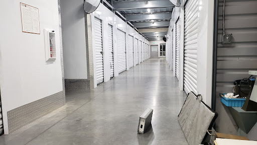 Self-Storage Facility «Alton Self Storage», reviews and photos, 2215 Alton Pkwy, Irvine, CA 92606, USA