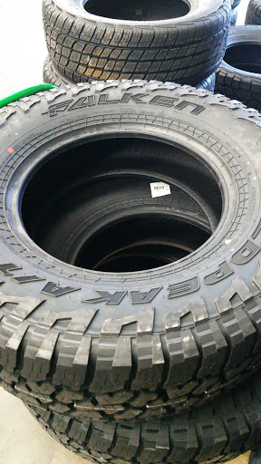 Auto Parts Store «Pep Boys Auto Parts & Service», reviews and photos, 1996 Elmwood Ave, Buffalo, NY 14207, USA