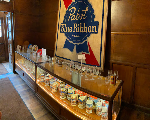 Brewery «Best Place at the Historic Pabst Brewery», reviews and photos, 901 W Juneau Ave, Milwaukee, WI 53233, USA