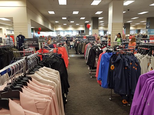 Department Store «Nordstrom Rack The Shops at State and Washington», reviews and photos, 24 N State St, Chicago, IL 60602, USA