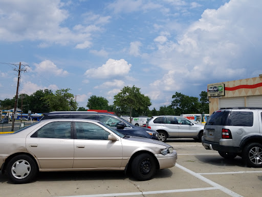 Truck Rental Agency «U-Haul Moving & Storage of Takoma Park», reviews and photos, 6889 New Hampshire Ave, Takoma Park, MD 20912, USA