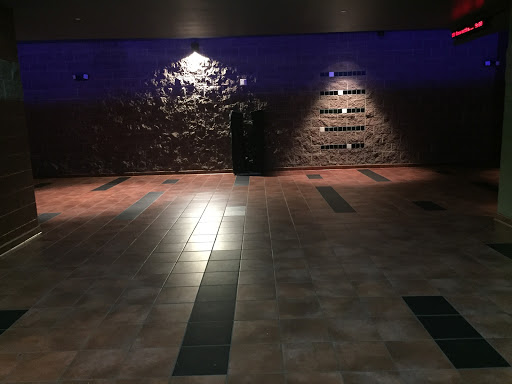 Movie Theater «Regal Cinemas Village Square 18», reviews and photos, 9400 W Sahara Ave, Las Vegas, NV 89117, USA