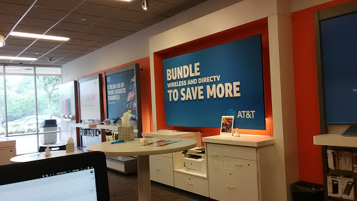 Cell Phone Store «AT&T Authorized Retailer», reviews and photos, 2513 Thonotosassa Rd #2, Plant City, FL 33563, USA