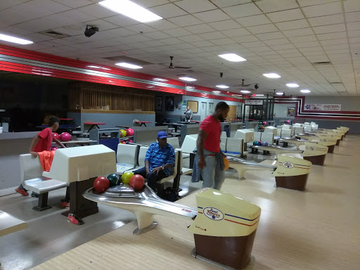 Bowling Alley «Bowl America Woodbridge», reviews and photos, 13409 Occoquan Rd, Woodbridge, VA 22191, USA