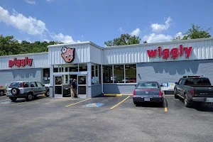 Dill's Piggly Wiggly image