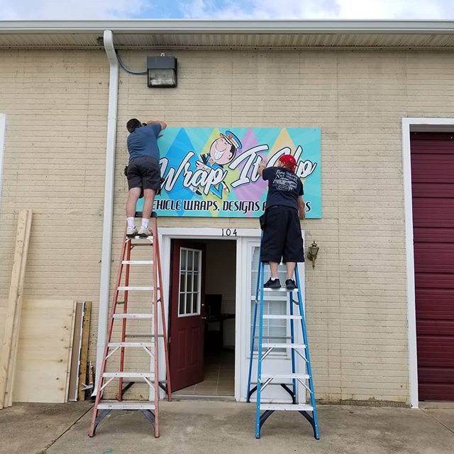 Wrap It Up Vehicle Wraps