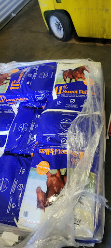 Pet Supply Store «Trading Post Feed Pet & Farm», reviews and photos, 175 43rd Ave, Vero Beach, FL 32968, USA