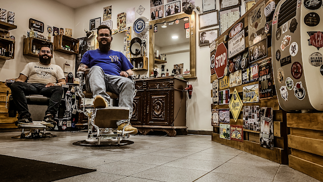 Johnny's Barber Shop - Ponte de Lima