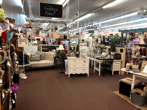 Antique Store «Merchant Square», reviews and photos, 1509 N Arizona Ave, Chandler, AZ 85225, USA