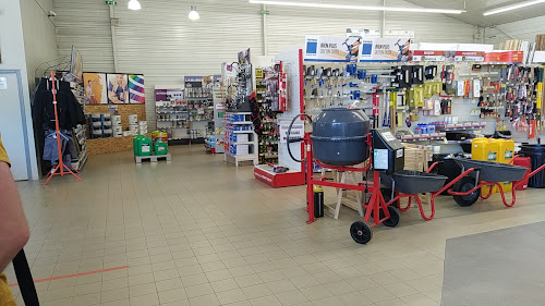 Magasin de materiaux de construction Gedimat Guenée - Maën Roch Maen Roch