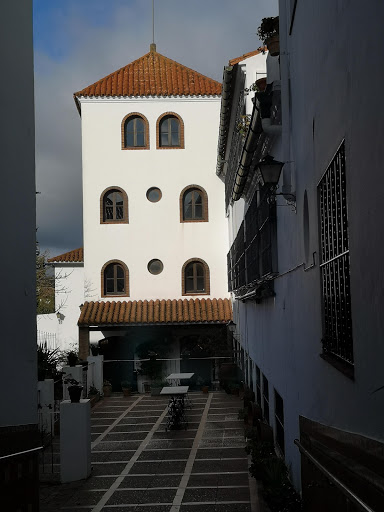 Fundación Hogar Virgen del Prado de Higuera De en Higuera de la Sierra, Huelva