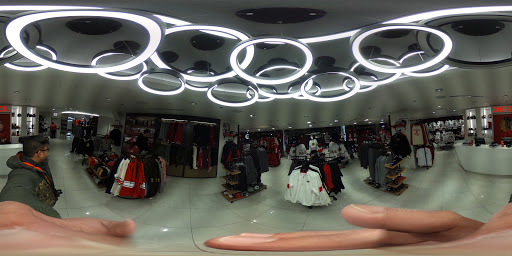 Sportswear Store «Blackhawks Store», reviews and photos, 333 N Michigan Ave, Chicago, IL 60601, USA