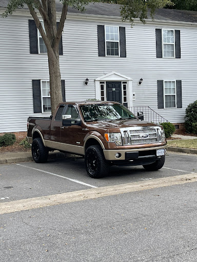 Used Car Dealer «UNITED AUTO WHOLESALERS LLC», reviews and photos, 3600 Airline Blvd, Portsmouth, VA 23701, USA