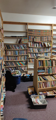 Used Book Store «R & B Used Books», reviews and photos, 12830 Saginaw Rd # F, Grand Blanc, MI 48439, USA