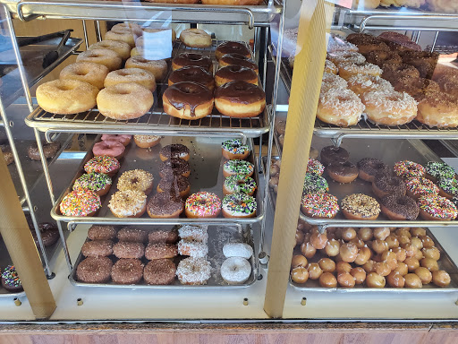 Best World Donuts, 23922 S Avalon Blvd, Carson, CA 90745, USA, 
