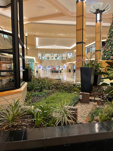 Shopping Mall «Northbrook Court», reviews and photos, 2171 Lake Cook Rd, Northbrook, IL 60062, USA