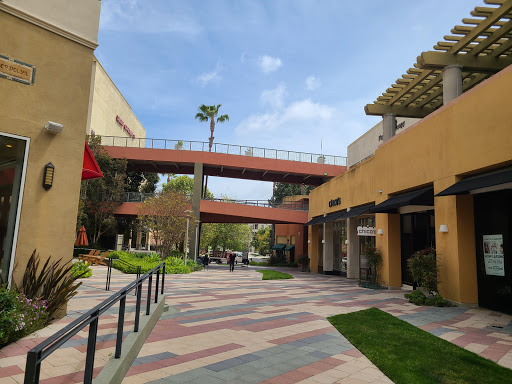 Shopping Mall «Promenade On The Peninsula», reviews and photos, 550 Deep Valley Dr, Rolling Hills Estates, CA 90274, USA