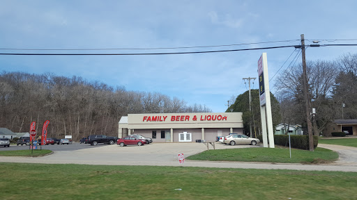 Beer Store «Family Beer & Liquor Store», reviews and photos, 20200 US Rte 20 Frontage Rd, East Dubuque, IL 61025, USA