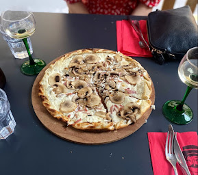 Photo n°155 de L'Alsacien Châtelet - Restaurant / Bar à Flammekueche à Paris ()