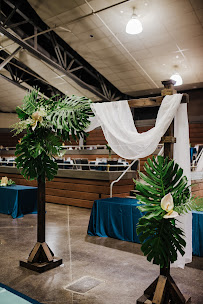 Paradise Porch - Photo 7 - Car repair in , West Valley City