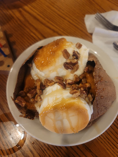 American Restaurant «Cracker Barrel Old Country Store», reviews and photos, 1511 Riverboat Center Dr, Joliet, IL 60431, USA