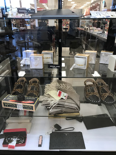 Department Store «T.J. Maxx», reviews and photos, 331 New Jersey 18, East Brunswick, NJ 08816, USA