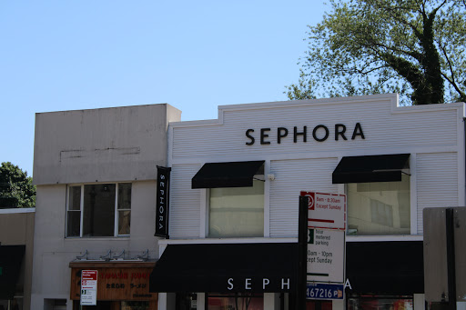 Cosmetics Store «SEPHORA», reviews and photos, 7130 Austin St, Forest Hills, NY 11375, USA